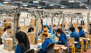 Women working in the shop 